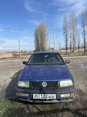 стоп на венто: Volkswagen Vento: 1994 г., Седан — 4