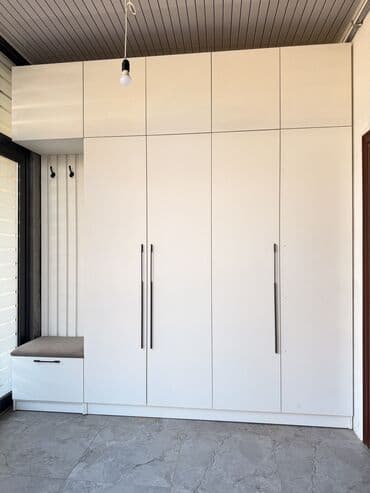 шкаф буушный: Кухни на заказ в современном минималистичном стиле - Планировки — 1