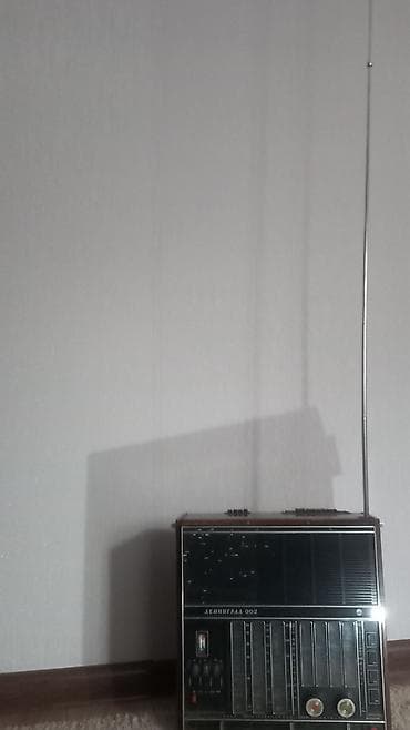 technics sb: Портативный радиоприёмник «Ленинград-002» - Классический — 2