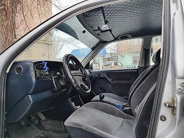 Volkswagen Vento: 1993 г., 1.8 л, Кол менен иштөөчү, Бензин lalafo.kg да Volkswagen Vento: 1993 г., 1.8 л, Кол менен иштөөчү, Бензин