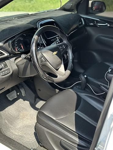mini car: Chevrolet Spark: 2020 г., 1 л, Вариатор, Бензин, Хэтчбэк — 8