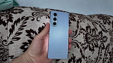 iphone pro 13: Samsung Galaxy Z Fold 3, цвет - Серебристый — 2