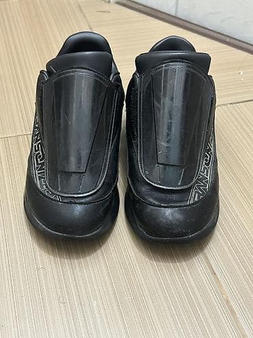 Raf simons antei, рафы улицу видели только у окна, торг имеется at lalafo.kg Raf simons antei, рафы улицу видели только у окна, торг имеется