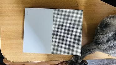 xbox series s бу: Xbox One S, белый корпус. Основные возможности: - Поддержка 4K UHD — 4
