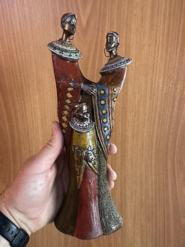 Статуэтки: Африканские декоративные статуэтки: 6 штук - Набор фигур: изящные — 3