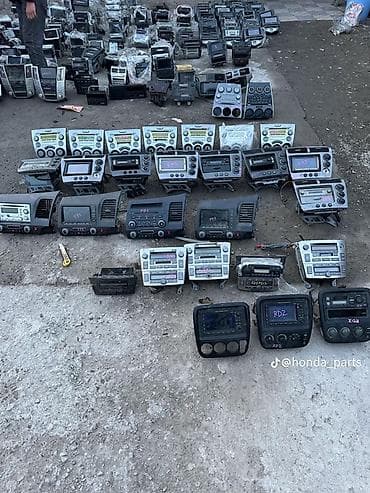 Катализаторлорду сатып алуу: Автомагнитолы и штатные головные устройства для японских автомобилей — 4