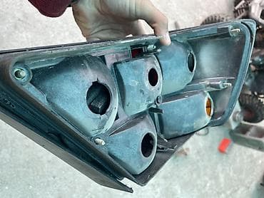 стекло блок: СРОЧНО ‼️ СТОП ФАРА ЗАДНИЙ ПРАВЫЙ МЕРСЕДЕС 124 О цене можно — 8