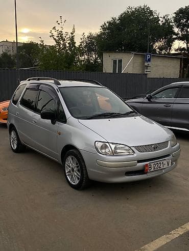 Toyota Corolla Spacio: 1998 г., 1.6 л, Автомат, Бензин, Минивэн