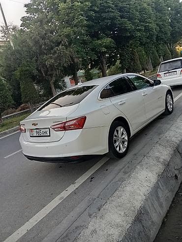mini v: Chevrolet Malibu: 2019 г., 1.4 л, Седан — 6