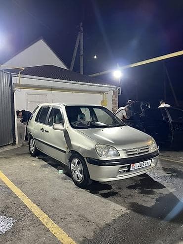 Toyota Raum: 1997 г., 1.5 л, Автомат, Бензин, Универсал