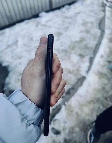 срочная скупка компьютеров: IPhone 7, Б/у, 128 ГБ, Jet Black, Чехол, 96 % — 2