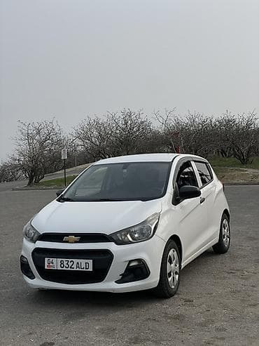 спарк в аренду: Chevrolet Spark: 2017 г., 1 л, Автомат, Бензин, Хэтчбэк — 4