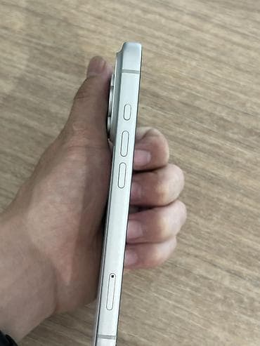 microsoft surface: IPhone 17 Pro, 512 ГБ, Серебристый, 97 % — 4