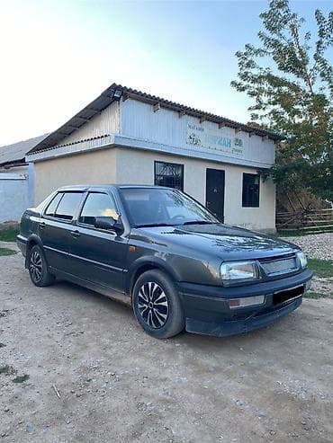 симерка 07: Volkswagen Vento: 1993 г., 1.8 л, Механика, Бензин, Седан — 6