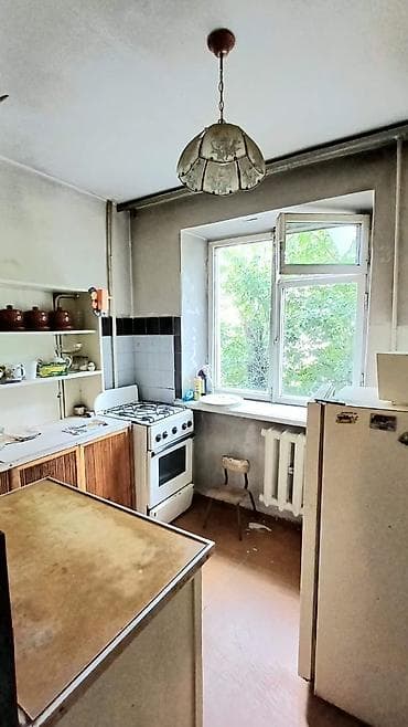 2 комнаты, 44 м², Бишкек Парк ТРЦ Индивидуалка, 3 этаж, Требуется ремонт