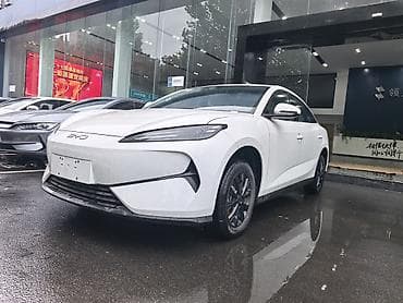 camry 2020: BYD E9: 2026 г., 1.5 л, Автомат, Электромобиль, Седан — 5