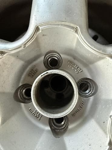15: Колеса в сборе 235 / 40 / R 17, Зима, Комплект, Литые, отверстий - 4 — 2