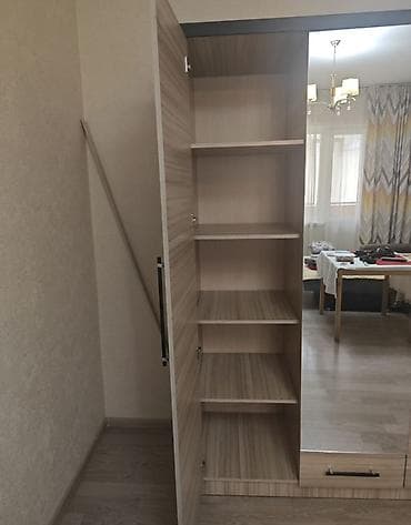 сервант с зеркалом: Шифоньер, шкаф для одежды, Б/у, Прямой, ЛДСП — 3