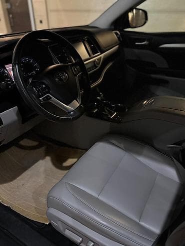 geely coolray 2025: Toyota Highlander: 2018 г., 3.5 л, Автомат, Бензин — 5