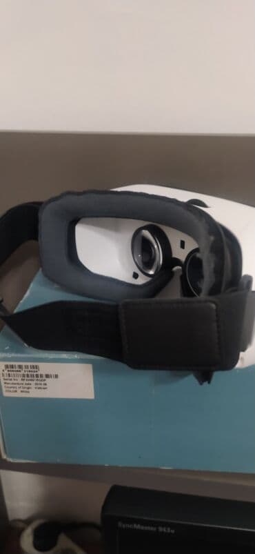 вертувалный очки: Очки vr Oculus by Samsung, 2016 . Состояние почти новое — 2