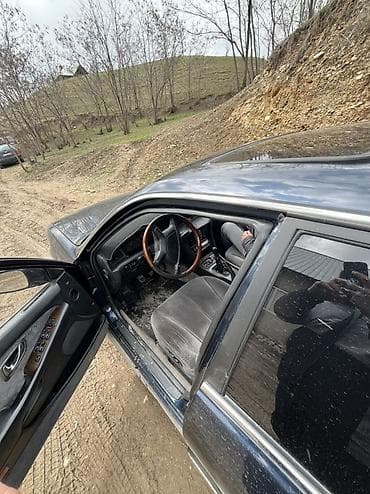 Унаа: Mitsubishi Sigma: 1992 г., 3 л, Кол менен иштөөчү, Бензин, Седан — 5