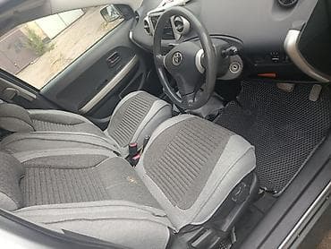 1: Toyota Ist: 2003 г., 1.5 л, Бензин, Хэтчбэк — 4