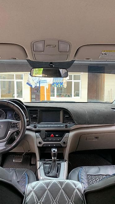mersedes bens 210: Hyundai Elantra: 2018 г., 2 л, Бензин, Седан — 7