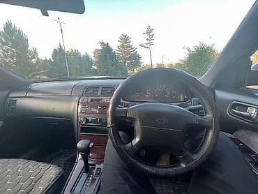 skyline 33: Nissan Bluebird: 1998 г., 2 л, Автомат, Бензин, Седан — 4