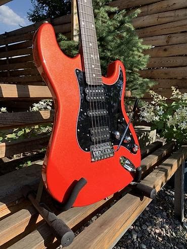Электрогитара в стиле Strat, яркий металлик Red Sparkle - Корпус at lalafo.kg Электрогитара в стиле Strat, яркий металлик Red Sparkle - Корпус