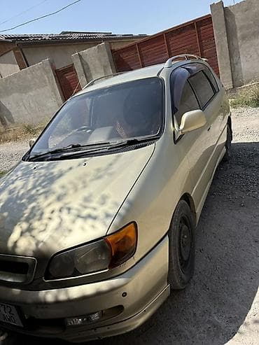 пикник тайота: Toyota Ipsum: 2001 г., Бензин, Универсал — 5