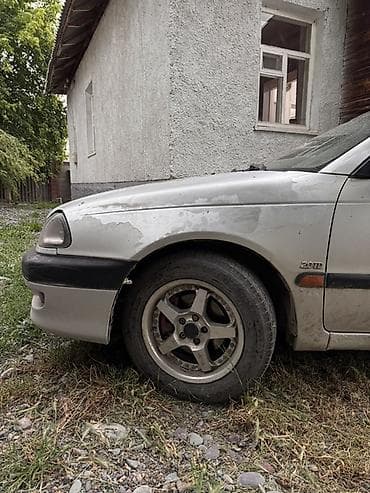 mini coper: Toyota Avensis: 1998 г., 2 л, Механика, Дизель, Хэтчбэк — 3