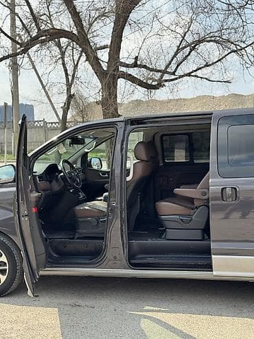 haima 3: Hyundai Grand Starex: 2019 г., 2.5 л, Автомат, Дизель, Минивэн — 6