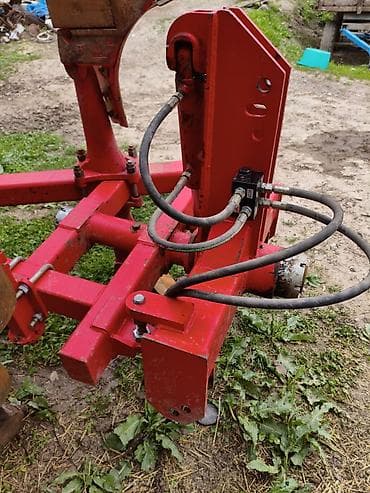 rx 590: Оборотный навесной плуг для трактора - Количество корпусов: 3 — 1