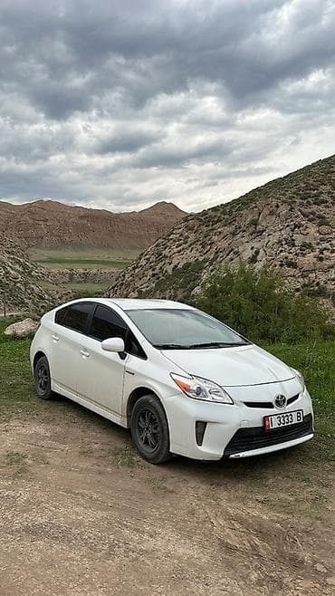 двигатель поло: Toyota Prius: 2014 г., 1.8 л, Вариатор, Гибрид, Хэтчбэк — 5
