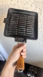 викалина сковорода: Сковорода гриль чугунная 24*24 см 1500 сом Кружки пивные новые ! — 2