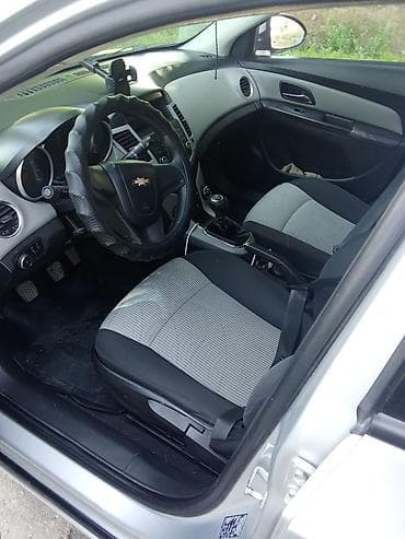 спарк капот: Chevrolet Cruze: 2011 г., 1.6 л, Механика, Седан — 1