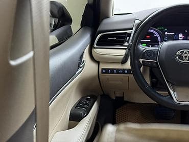 Продажа авто: Toyota Camry: 2019 г., 2.5 л, Вариатор, Гибрид, Седан — 4