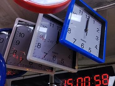 ray ban display: Кварцевые настенные часы, квадратные. Особенности: - Точный кварцевый — 1
