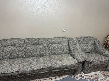 Продаю диван и кресло и 6 стульев за 8000, звонить at lalafo.kg Продаю диван и кресло и 6 стульев за 8000, звонить