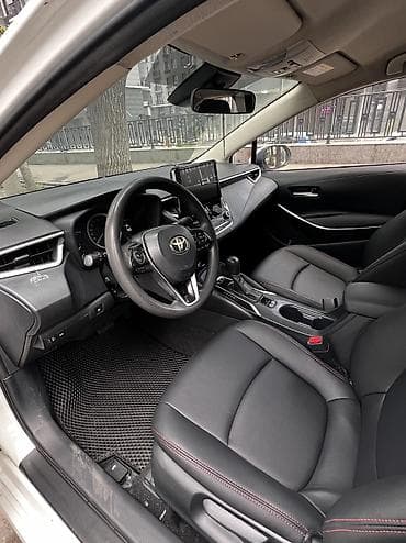 e2 byd: Toyota Corolla: 2019 г., 1.8 л, Вариатор, Гибрид, Седан — 7