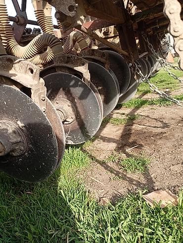 Дискаторы: Сеялка зерновая прицепная - Тип: механическая дисково-сошниковая — 4