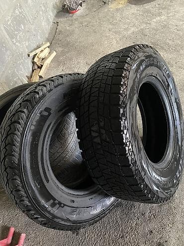Диски: Продаётся 2-шт 265/70 R16 на внедорожник — 2