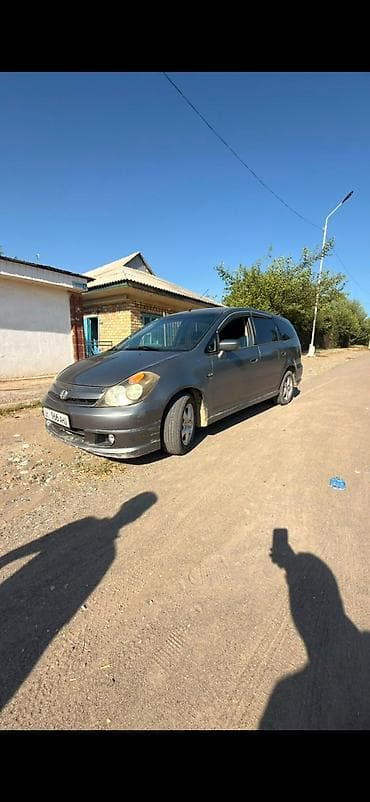 Унаа сатуу: Honda Stream: 2004 г., 2 л, Кол менен иштөөчү, Бензин — 2