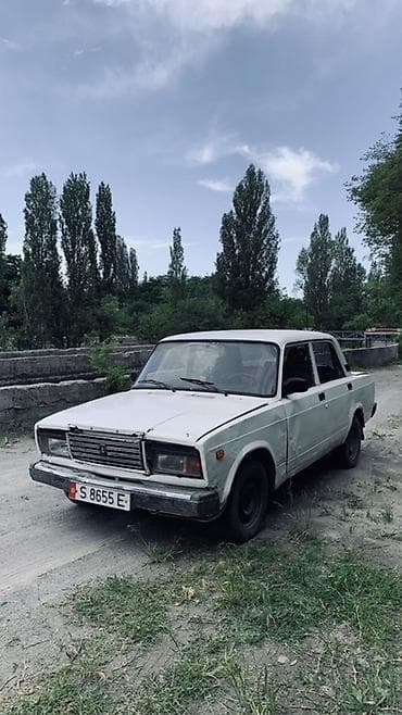 2 8: ВАЗ (ЛАДА) 2107: 1993 г., 1.6 л, Механика, Бензин, Седан — 1
