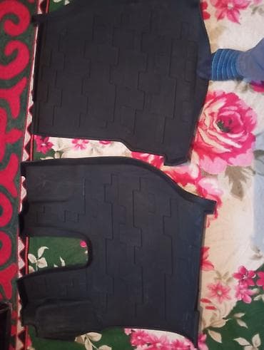 Катализаторлорду сатып алуу: Өзүнүкү Резина Төшөмөлдөр Салон үчүн Volvo, түсү - Кара, Жаңы — 1