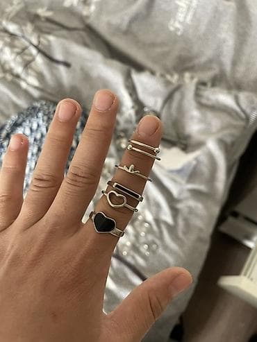 украшеня: Набор колец в серебристом цвете — трендовые минималистичные модели для — 1