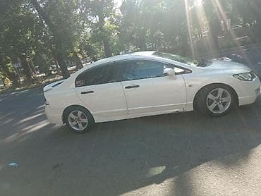cl 7: Honda Civic: 2006 г., Автомат, Бензин, Седан — 3