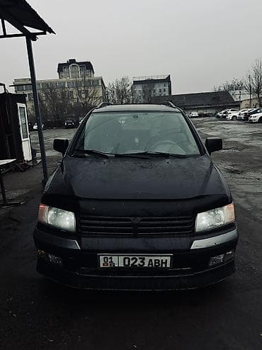 Унаа сатуу: Mitsubishi Space Wagon: 1998 г., 2.4 л, Кол менен иштөөчү, Бензин, Вэн/Минивэн — 3