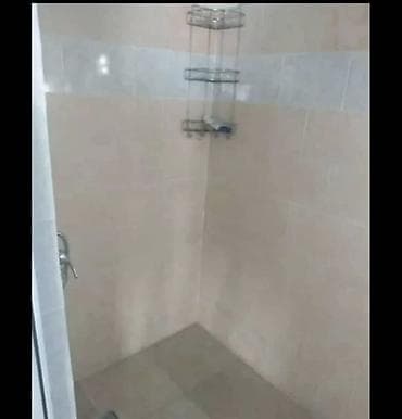 дом 103 серии: Сдаётся отдельная комната в частном доме. - Размещение: до 2 человек — 5