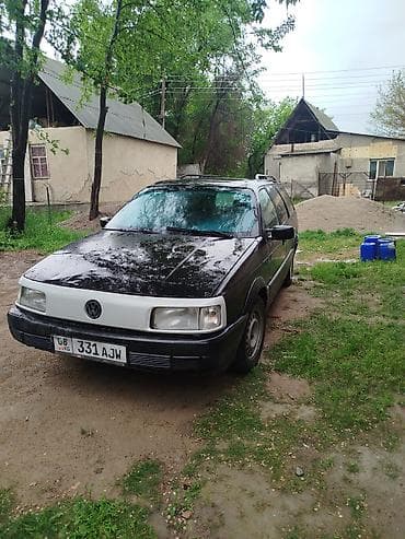 Volkswagen Passat Variant: 1990 г., 1.8 л, Механика, Универсал